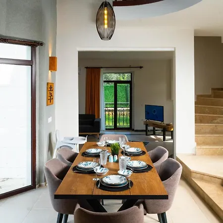 Villa Private Villa-villa Lufu *