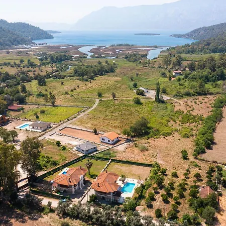 Private Villa-villa Lufu 말마리스